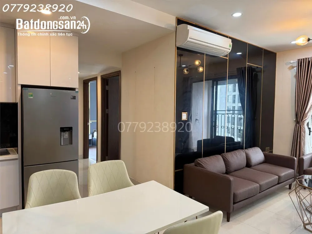  Căn hộ Saigon Royal Residence 2PN, 82m², căn góc, giá 25 triệu/tháng, P. Xóm Chiếu, TP HCM.