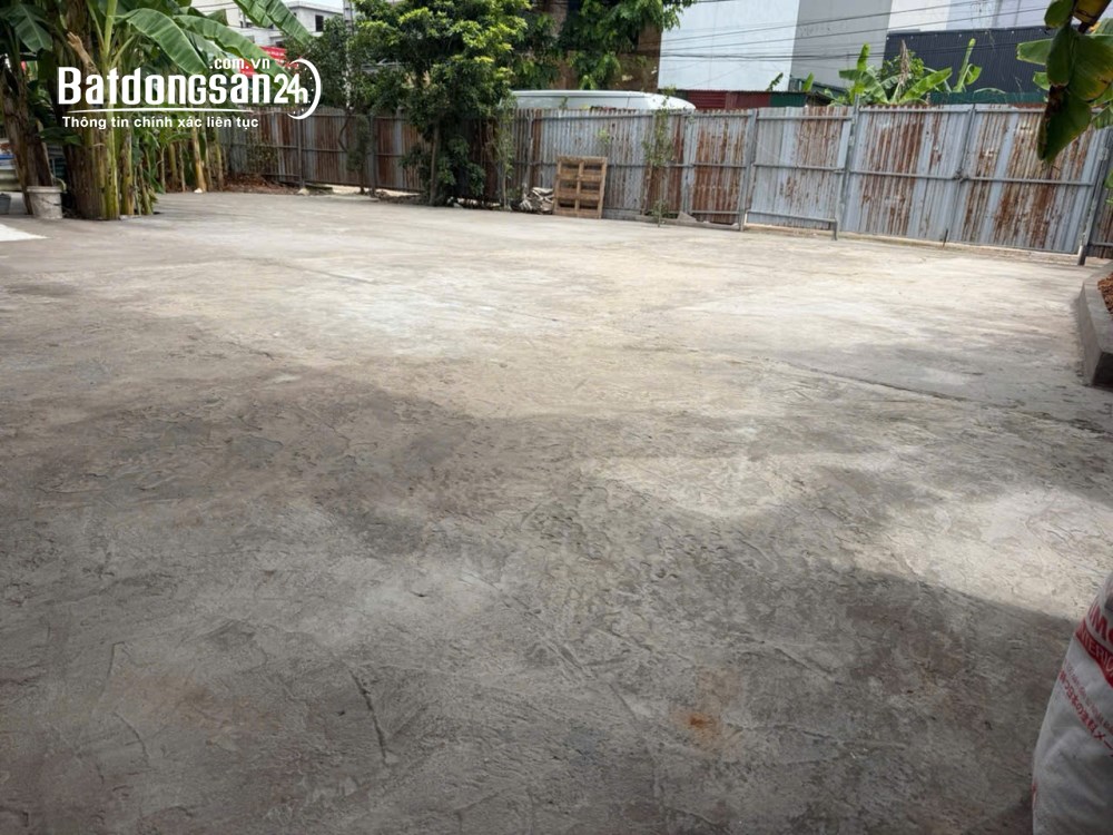 Cho thuê nhà Tân Xuân, Xuân Đỉnh, Hà Nội, sân vườn rộng 220m², ngõ 2 ô tô tải tránh, 10 triệu/th.