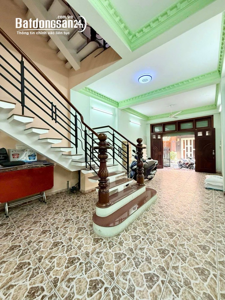 Nhà hẻm ô tô, 70m², sổ hồng chính chủ, kinh doanh tốt, 4 tầng, P. Phú Thạnh (Q Tân Phú cũ).