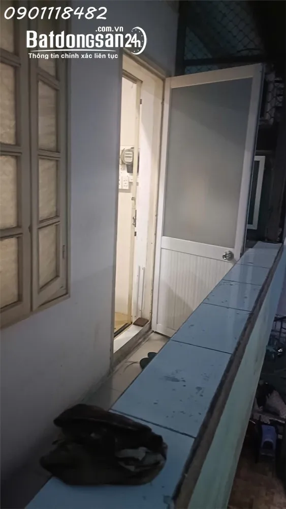 Cho thuê nhà 52m² Bùi Hữu Nghĩa, quận 5 cũ, đường 12m, full tiện nghi, giá 6 triệu.