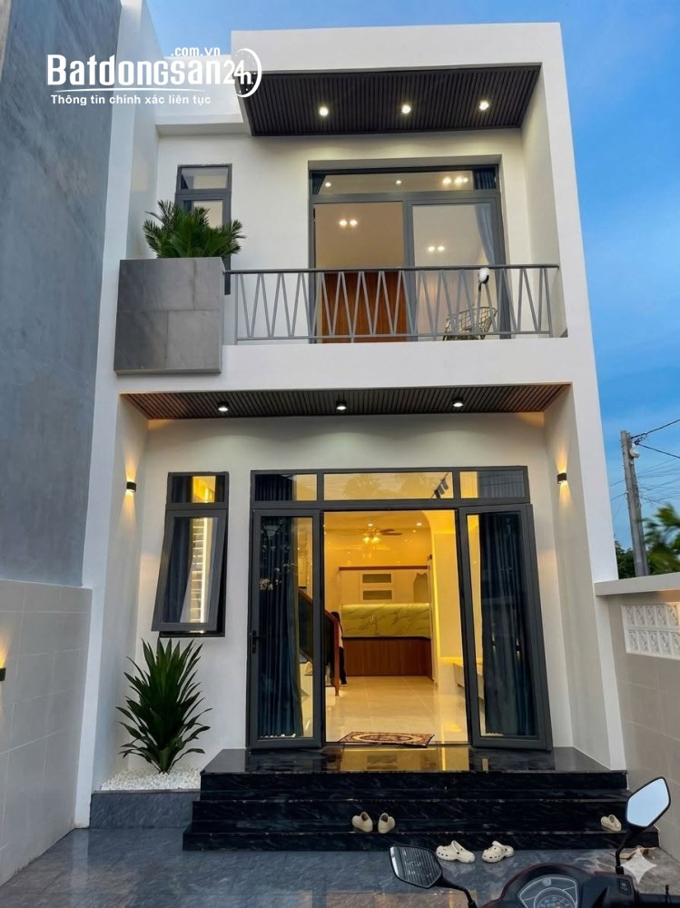 Bán nhà Tương Bình Hiệp, Thủ Dầu Một 120m², giá 2,7 tỷ, 3PN, pháp lý rõ ràng.
