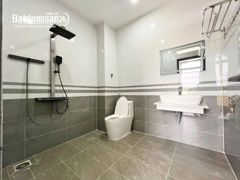 Nhà Thủ Dầu Một, 2 tỷ, 120m2, 3 phòng ngủ, kết cấu 1 trệt 1 lầu, giao thông thuận tiện.