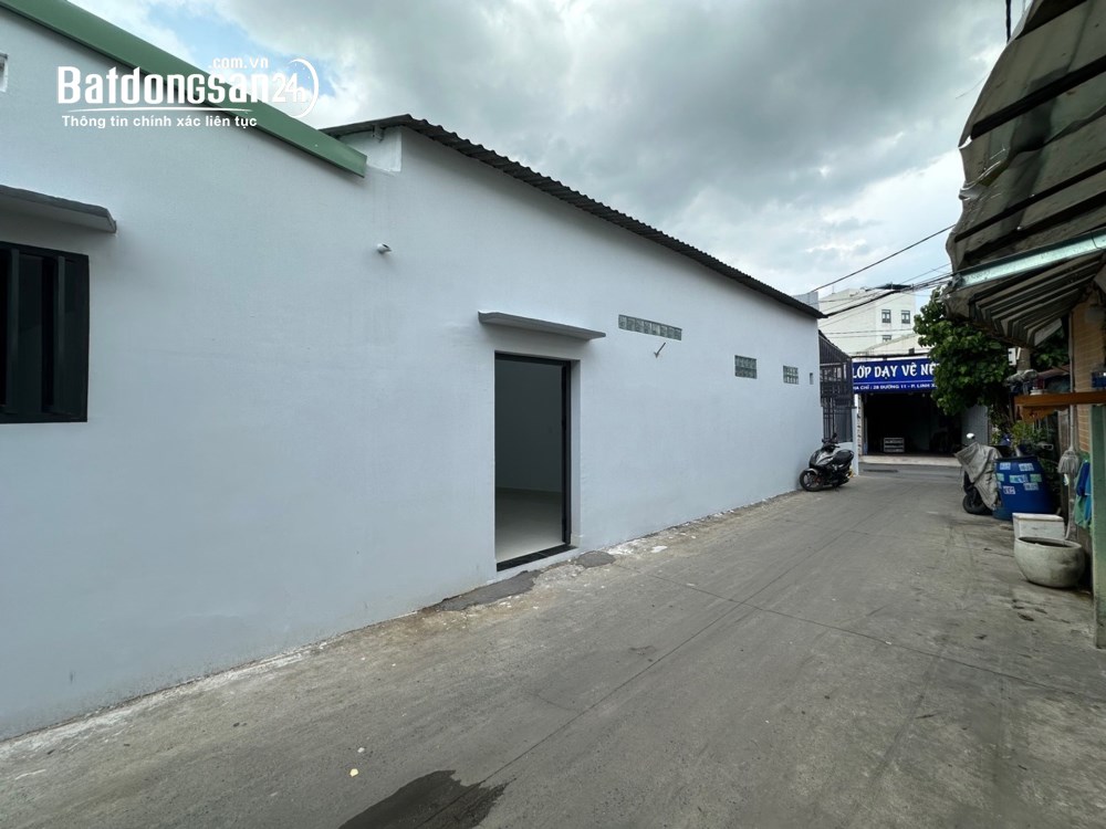 Bán nhà góc 2 mặt tiền Linh Trung, Thủ Đức,175m², mặt tiền 13m, giá 13,9 tỷ.