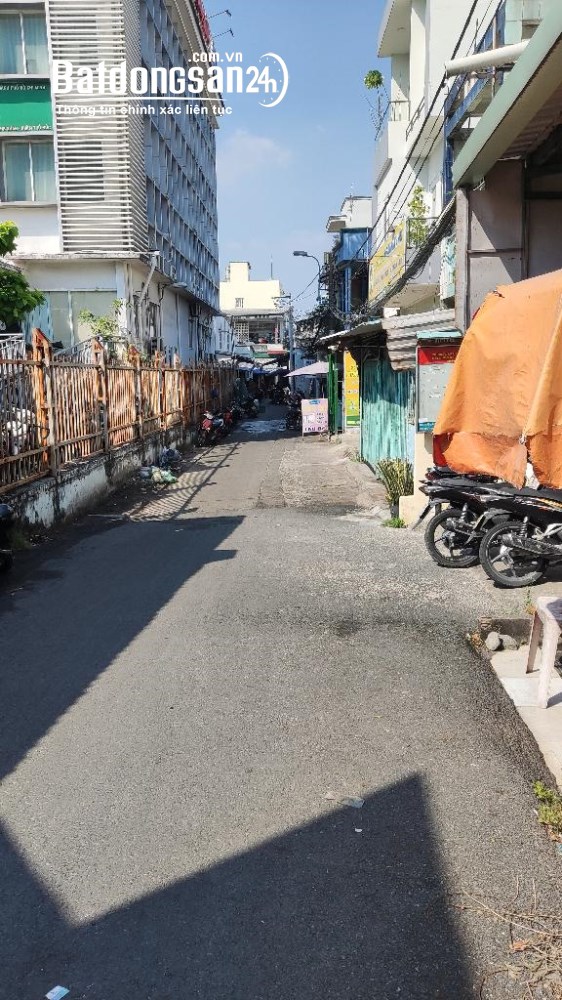 Giá 5.6 tỷ, nhà QL1K gần chợ Linh Xuân, 93m2, kết cấu 1 trệt 1 lầu, pháp lý chuẩn.