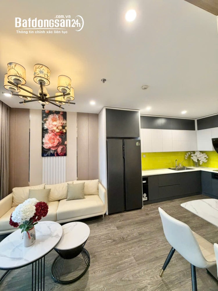 Bán căn hộ 63m2 Vinhomes Ocean Park, giá 3.85 tỷ, view hồ, hướng Đông Nam, full nội thất.