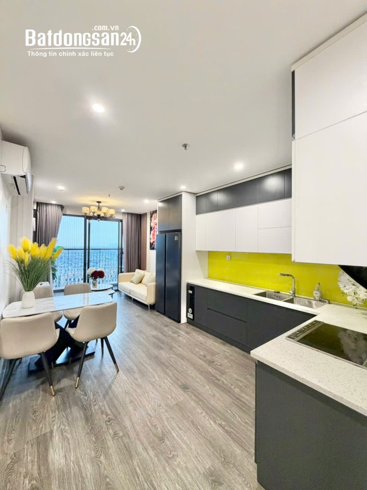 Bán căn hộ 63m2 Vinhomes Ocean Park, giá 3.85 tỷ, view hồ, hướng Đông Nam, full nội thất.