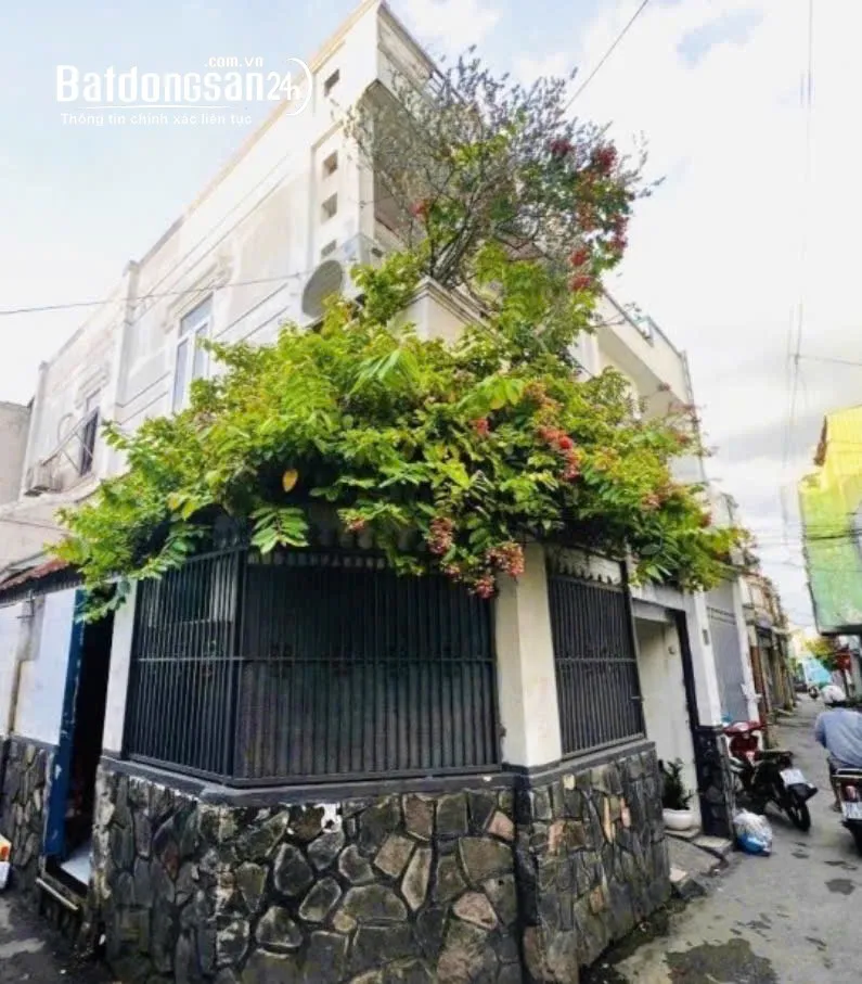 Nhà lô góc Hiệp Bình Chánh 65m², 2 mặt thoáng, hoàn công đủ, ngang 5,8m.