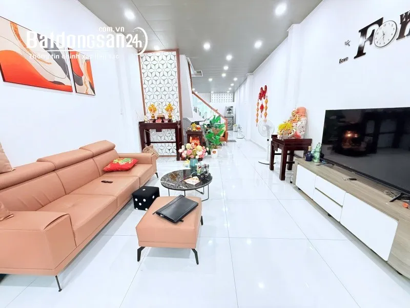 Bán nhà Trịnh Đình Trọng, Tân Phú 78m², sổ hồng riêng, 2 phòng ngủ, pháp lý chuẩn, giá 6,9 tỷ.