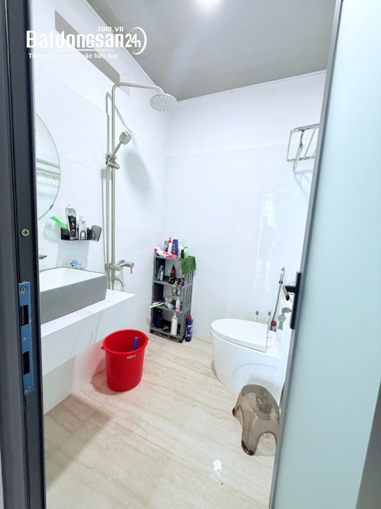 Bán nhà Trịnh Đình Trọng, Tân Phú 78m², sổ hồng riêng, 2 phòng ngủ, pháp lý chuẩn, giá 6,9 tỷ.