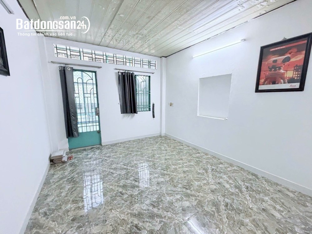Bán nhà Bùi Thế Mỹ Tân Bình, 32m2, giá nhỉnh 5.3 tỷ, 3 tầng, nhà mới đẹp, sổ hồng riêng.