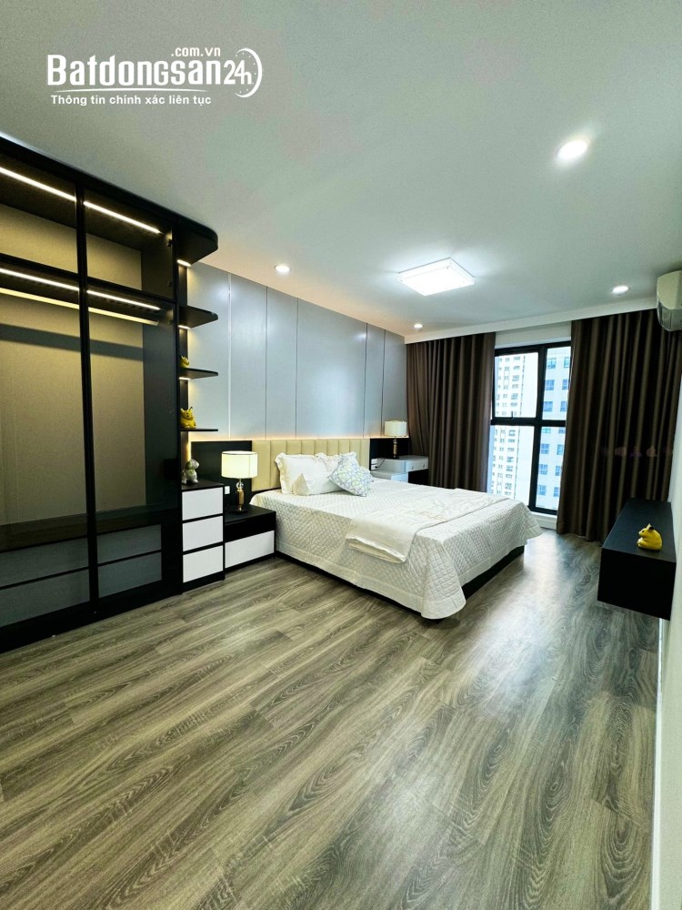 Bán gấp căn hộ Phạm Văn Đồng 74m², 2 phòng ngủ đầy đủ nội thất, giá 6 tỷ.