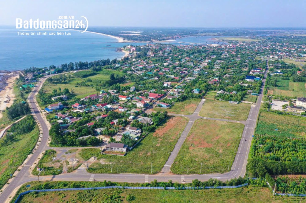 Bán đất biển Cửa Tùng, Quảng Trị, 200m2, đường 17m, đối diện bãi tắm, thích hợp xây homestay.
