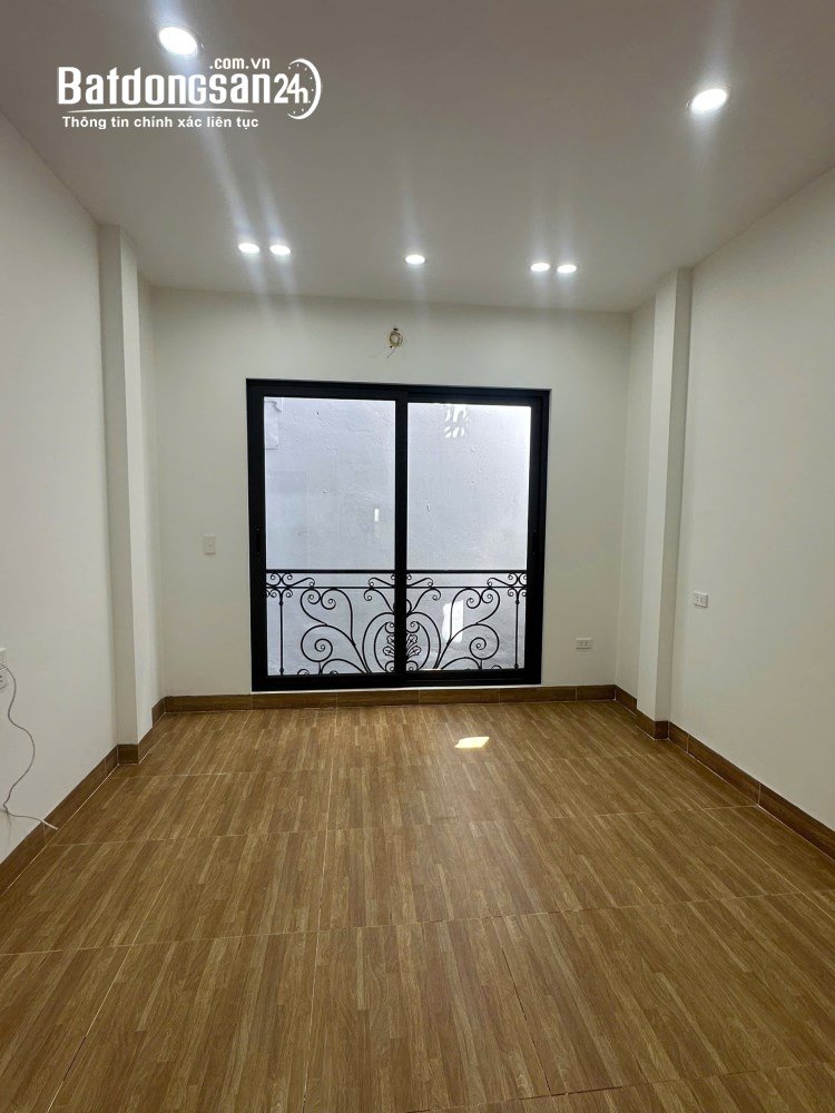 Nhà Quận Hai Bà Trưng 5 tầng, 2 mặt thoáng, full nội thất, ở ngay.