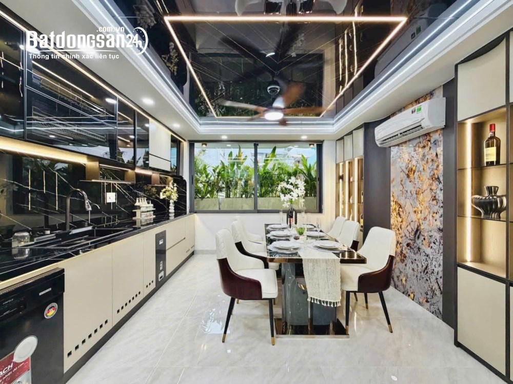 GẦN ĐẠI HỌC VĂN LANG, UTS,EMART PHAN VĂN TRỊ - 6 TẦNG THANG MÁY, ĐƯỜNG 8M, NHỈNH 12TY