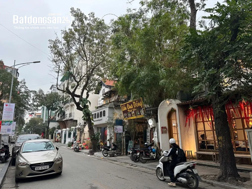 Mặt phố Bùi Thị Xuân, 420m², mặt tiền 18m, sổ đỏ chính chủ, cạnh Vincom Bà Triệu.