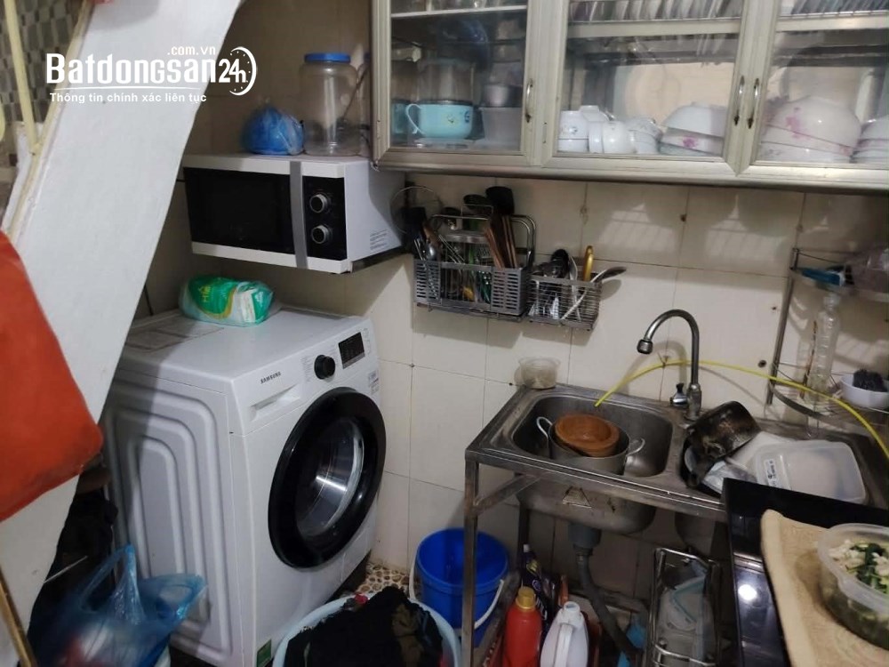 Bán nhà phố Hào Nam, Đống Đa 42m², hơn 7 tỷ, ngõ thông rộng, tiềm năng 7 tầng.