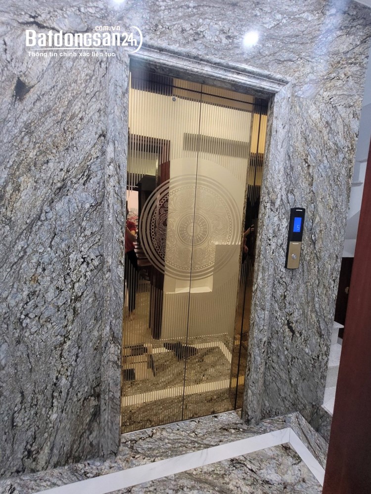 Bán Căn Liền Kề - 83m²- 5 Tầng Thang Máy - 19.99Tỷ- KĐT Văn Khê - Hà Đông 
