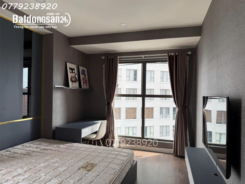 Cho thuê căn hộ Saigon Royal Residence 82m2 ban công view thoáng, 23,5tr/th.