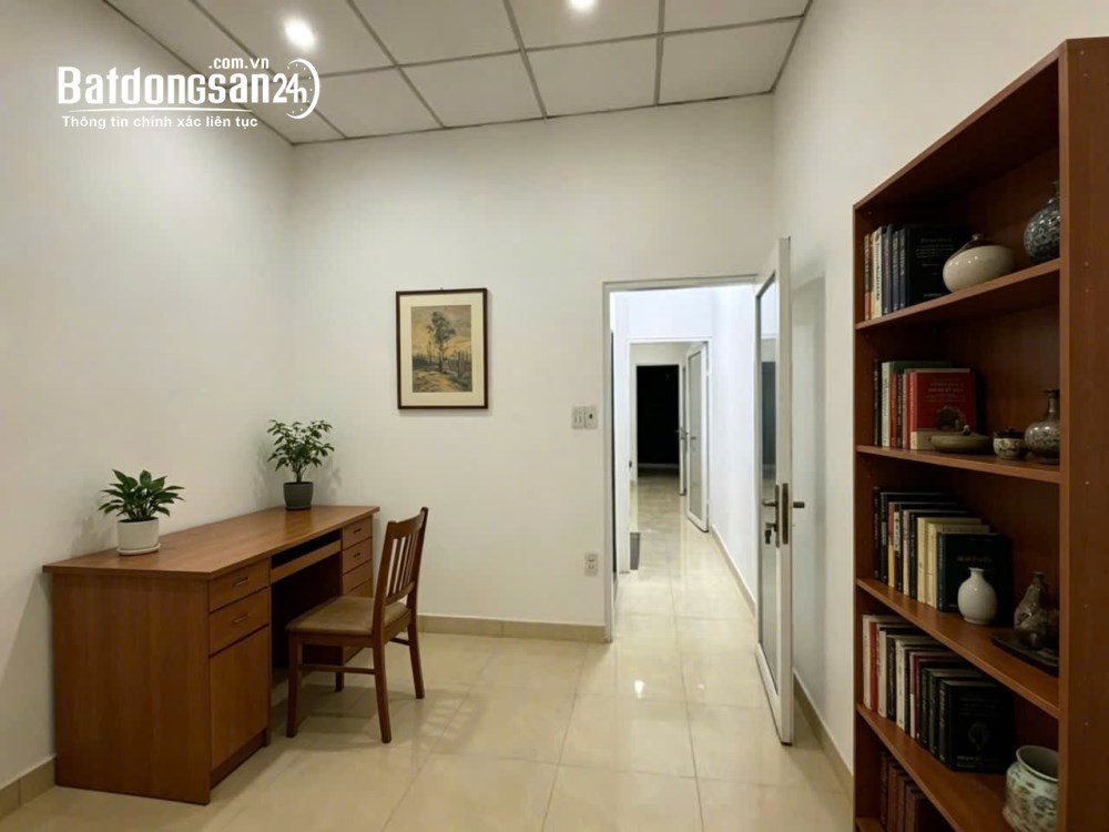 Bán nhà Lê Văn Việt, Thủ Đức, 1 trệt 1 lầu, gần Vincom Quận 9, giá hơn 4 tỷ.