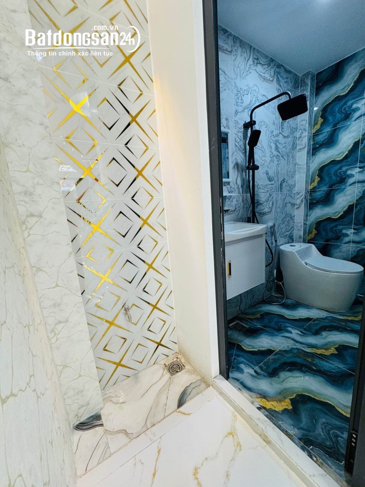 Nhà Đ. Dương Bá Trạc, P. Chánh Hưng, 31m² giá 6,5 tỷ, đường xe tải, nhà 3 tầng, full nội thất.