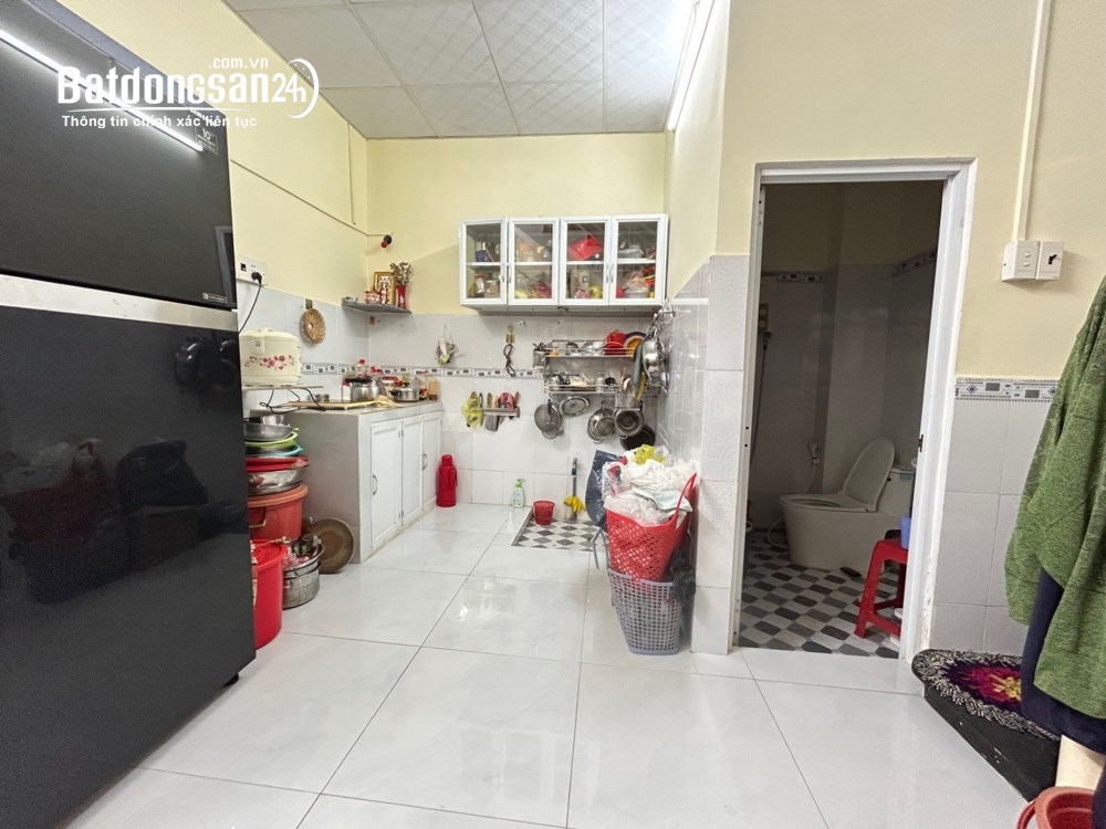 Bán nhà Chánh Hưng, Quận 8, 3.8×12m, lô góc, nhà đẹp không cần sửa, giá 4.5 tỷ.