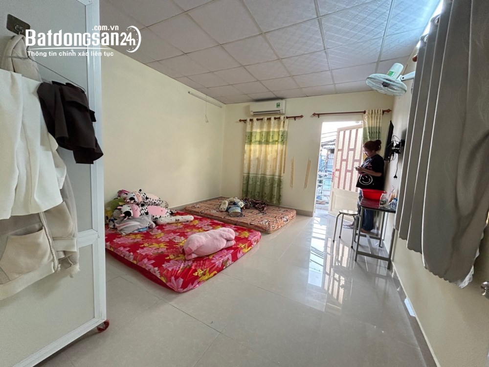 Bán nhà Chánh Hưng, Quận 8, 3.8×12m, lô góc, nhà đẹp không cần sửa, giá 4.5 tỷ.