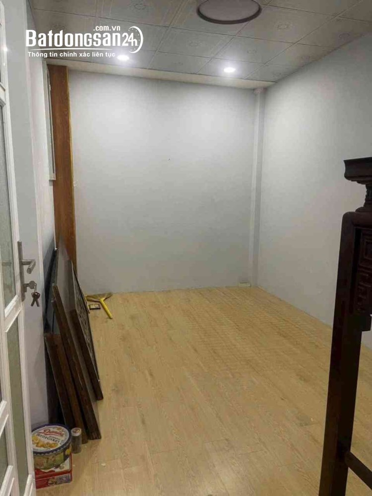Nhà hẻm xe hơi Quận 8, 42m², sổ hồng riêng, hoàn công chuẩn, giá 5,3 tỷ.