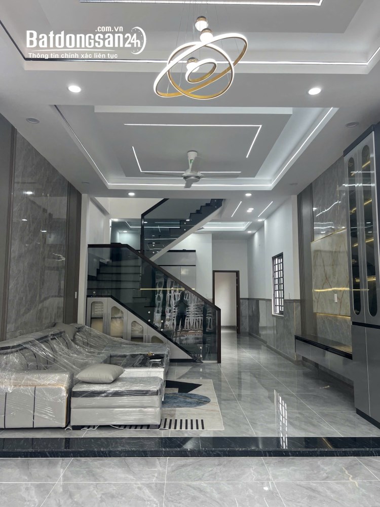 Bán nhà lô góc Long Hưng, Đồng Nai 70m², sổ hồng hoàn công, đường ô tô, 3,xx tỷ.