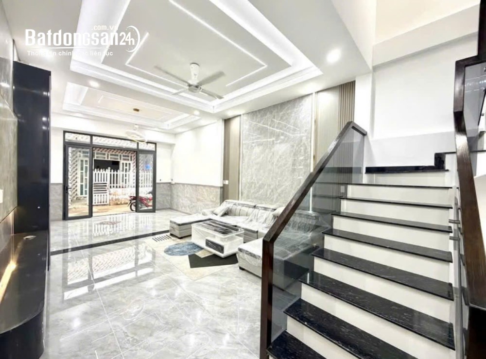Bán nhà lô góc Long Hưng, Đồng Nai 70m², sổ hồng hoàn công, đường ô tô, 3,xx tỷ.