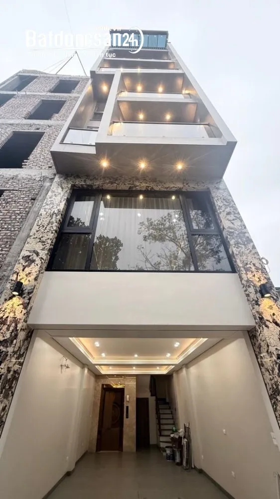 Nhà mặt phố Kim Quan Thượng, Long Biên, 50,2m², 7 tầng, thang máy, gara ô tô, sổ đỏ chính chủ.