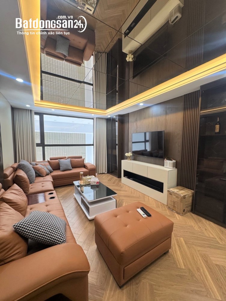 SIÊU PHẨM SAU BIG C LONG BIÊN: 6 TẦNG THANG MÁY - Ô TÔ ĐỖ CỬA -TẶNG FULL NỘI THẤT XỊN