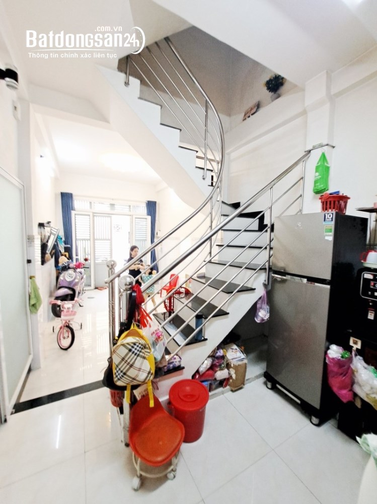 Trần Văn Quang, Tân Bình 35m², sổ hồng riêng, nhà 3 tầng, hẻm 4m thông.