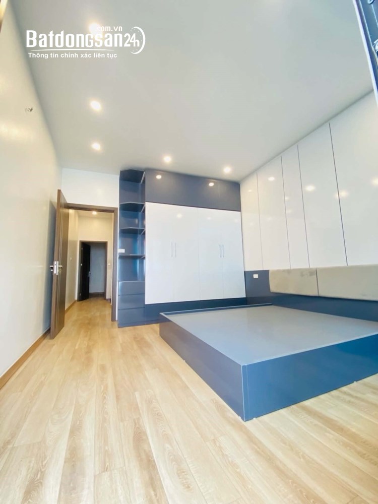 Nhà gần Hồ Ba Mẫu, phường Văn Miếu - Quốc Tử Giám, 52m², 4 tầng, full nội thất, hơn 10 tỷ.