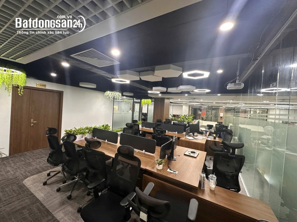 CHÍNH CHỦ CHO THUÊ VP 200M2 TẠI HANCORP PLAZA, GIÁ RẺ CÓ NỘI THẤT