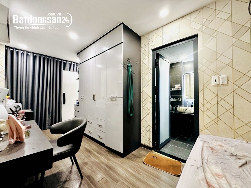 Nhà 3 tầng ngay chợ Phạm Văn Hai, P. Tân Sơn Hòa, TP Hồ Chí Minh, 3PN, chỉ 5,9 tỷ.