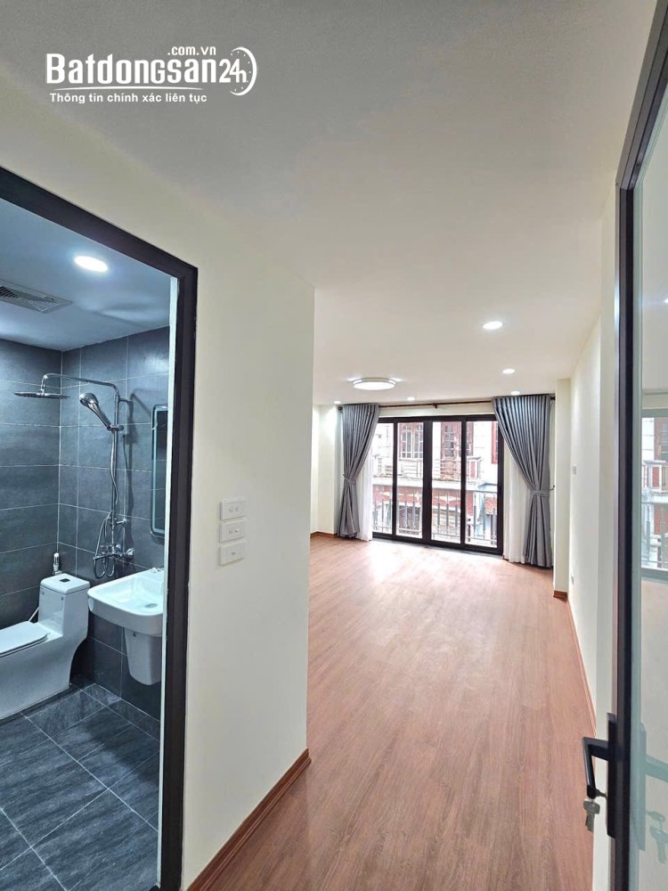 Bán nhà Đường Nguyễn Thời Trung, Long Biên, 68m², nhà dân xây, 2 thoáng trước sau, chỉ 10,2 tỷ.