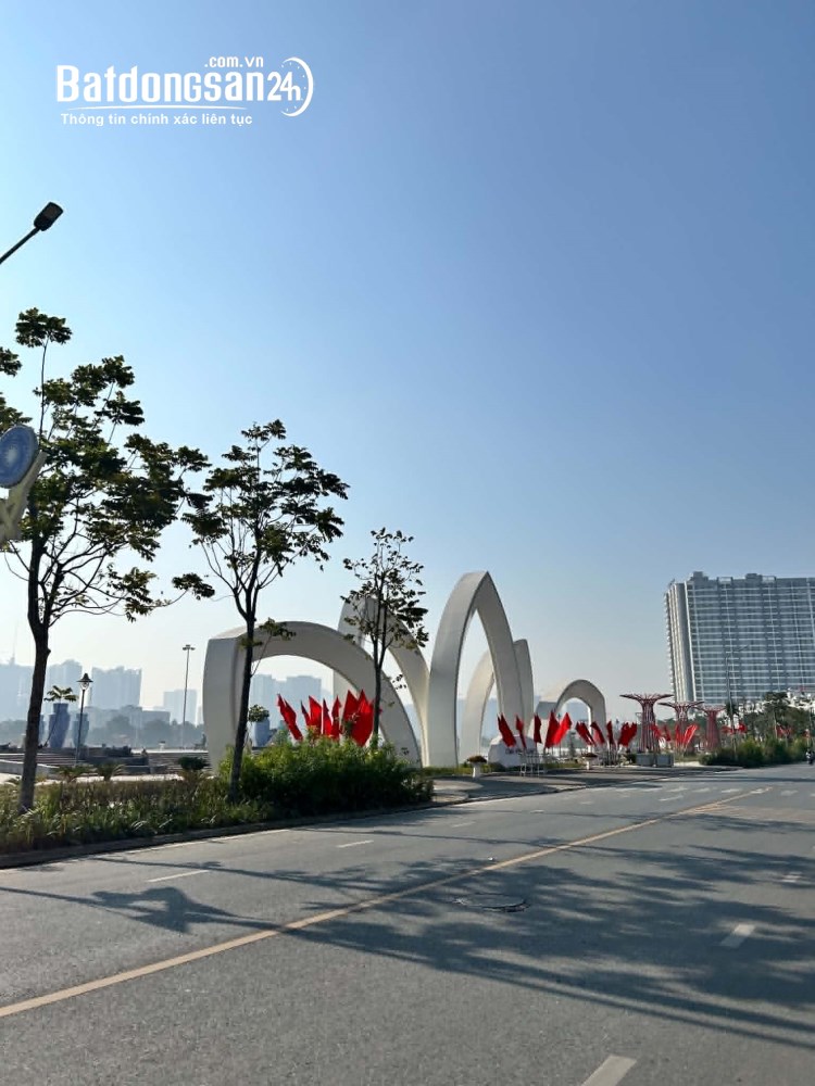 Cho thuê nhà phố Nguyễn Mậu Tài, Gia Lâm, 80m², 25 triệu/tháng, mới 100% có thang máy.