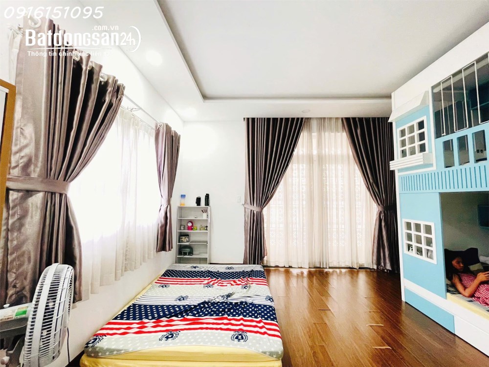 Cho thuê nhà Thạnh Xuân 25 Thới An, 80m², 13,5 triệu/tháng, 3 phòng ngủ master, xe hơi trong nhà.