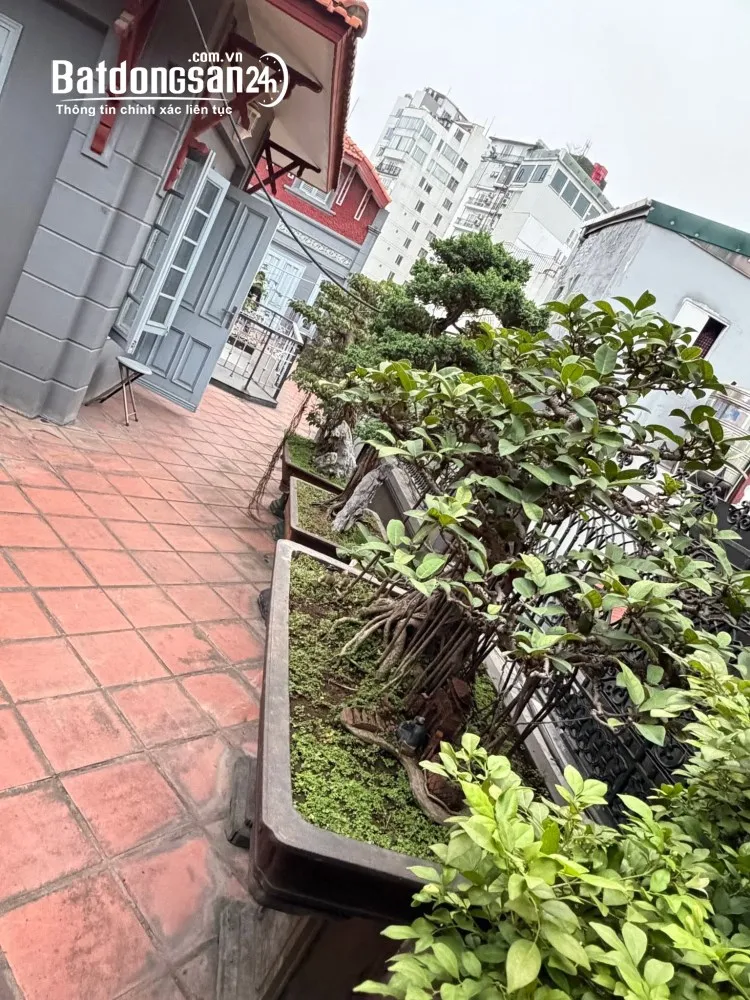 Bán gấp nhà phố Quán Thánh - Hòe Nhai, 180m2, mặt tiền 6.5m, 2 mặt thoáng, giá tốt.