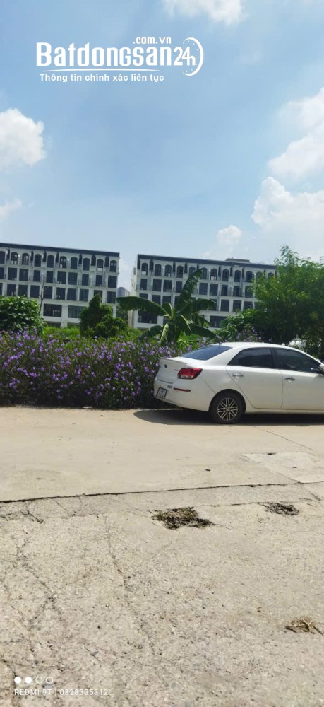 Bán 80m2 đất lô góc mặt tiền rộng tại đường Văn Minh, Hoài Đức, giá tốt, dân cư đông đúc.