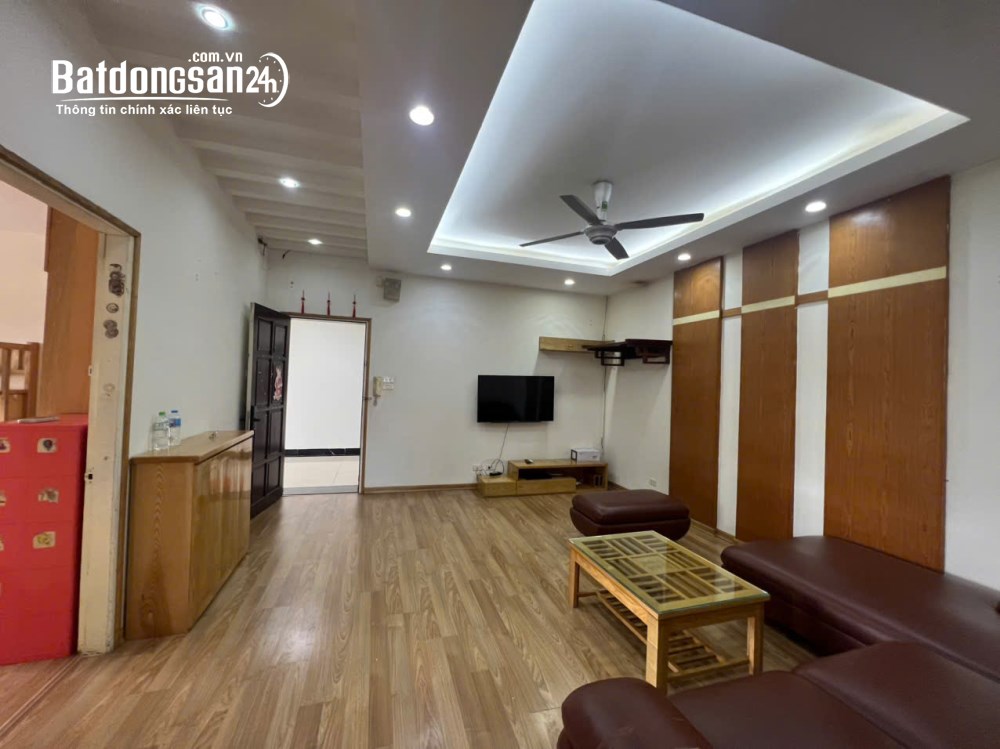 Bán căn hộ Đường Tú Mỡ, Phường Yên Hòa (Q Cầu Giấy cũ), Hà Nội.