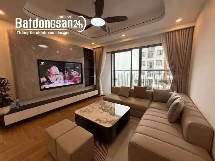 Bán gấp 2 căn hộ chung cư Nam Cường Hoàng Quốc Việt, sổ đỏ lâu dài, giá tốt.