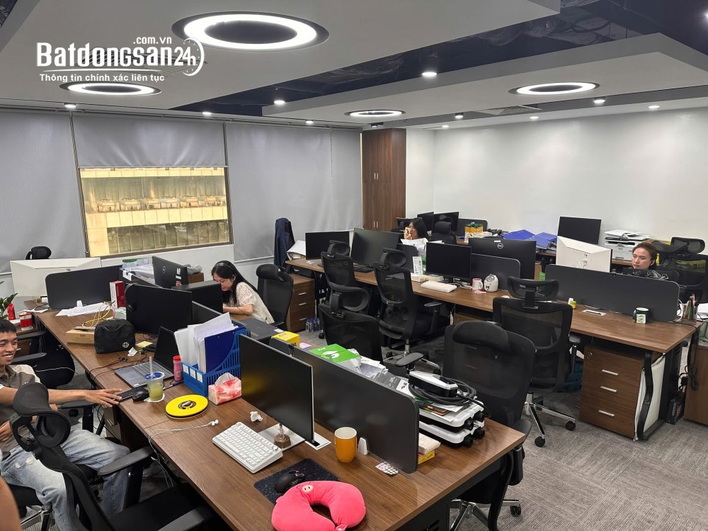 Cho thuê văn phòng Audi Tower Phạm Hùng 226m², 11 USD all in, đối diện Trung tâm Hội nghị.