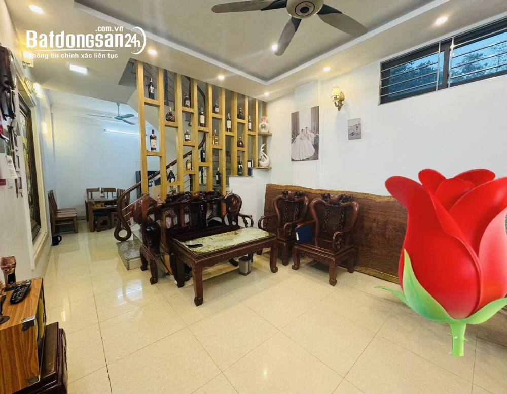 Bán nhà Vạn Phúc Hà Đông, 4 tầng, giá 8,2 tỷ, ô tô cách 30m, sổ đỏ chính chủ.