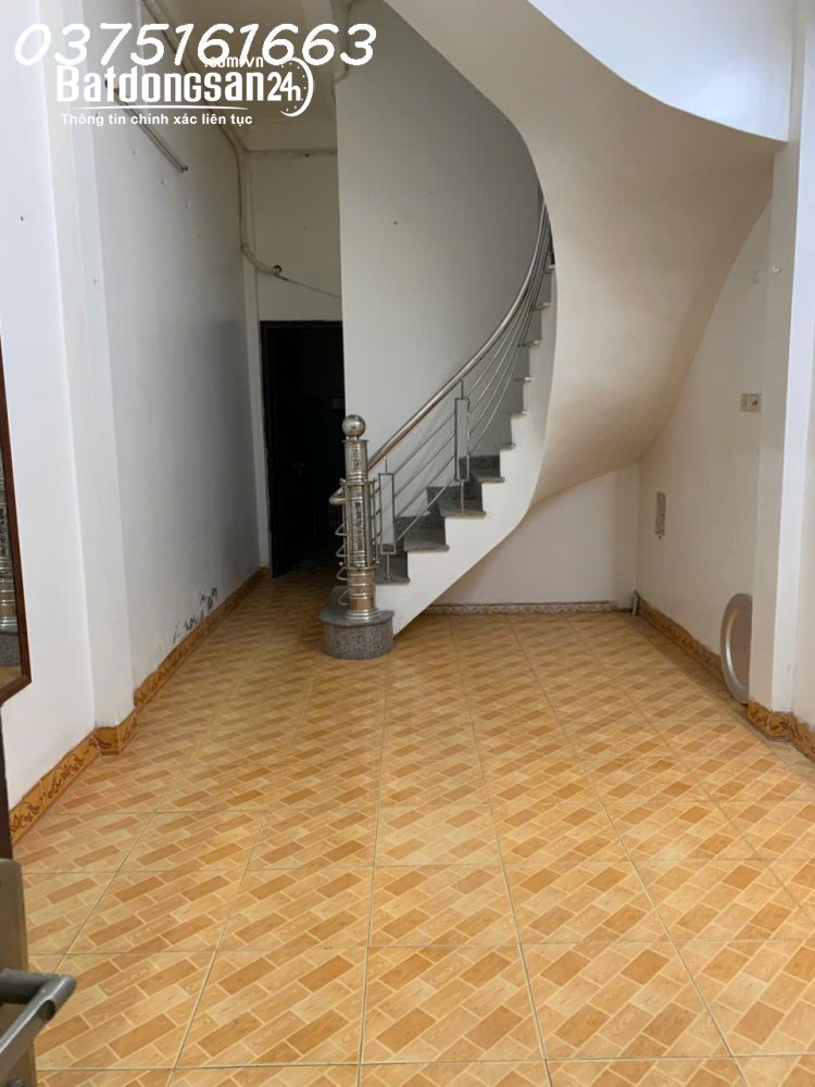Cho thuê nhà Đông Ngạc, Hà Nội, 42m², 7 phòng ngủ, gần Học viện Cảnh sát, 15 triệu/tháng.