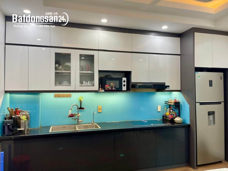 Bán nhà 3 tầng mặt phố Bình Lộc, ph Tân Bình, TP HD, 65m2, 3 ngủ, gara oto, gần chợ.
