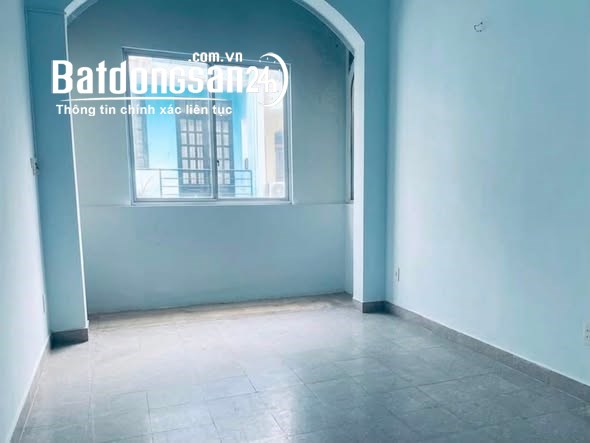 Nhà 40m2, 5 tầng, Đường Hoàng Việt,Tân Sơn Nhất, gần sân bay, hẻm ô tô tải, giá nhỉnh 8 tỷ.