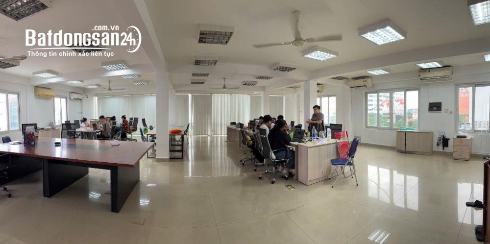 Cho thuê văn phòng Trường Sơn 176m² giá 55 triệu/tháng, gần sân bay Tân Sơn Nhất.