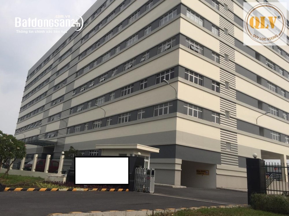 Bán hoặc cho thuê nhà xưởng KCX Tân Thuận 7.500m², 5 tầng, thang máy hàng, vị trí đẹp.