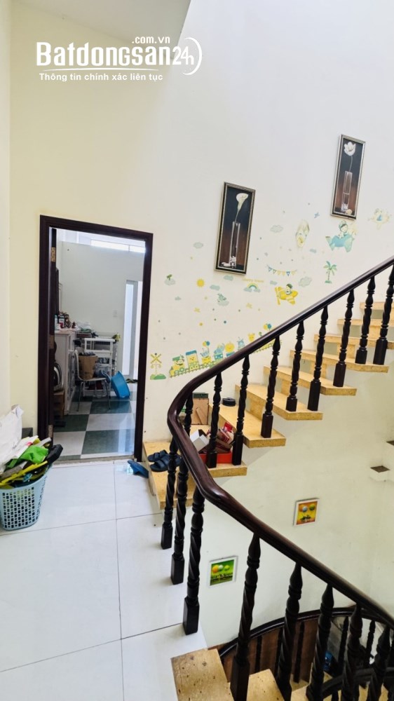 Nhà Đầm Sen 106m² 3 tầng, hẻm nhựa 6m, sổ Hồng, hoàn công đầy đủ, chỉ 13 tỷ.